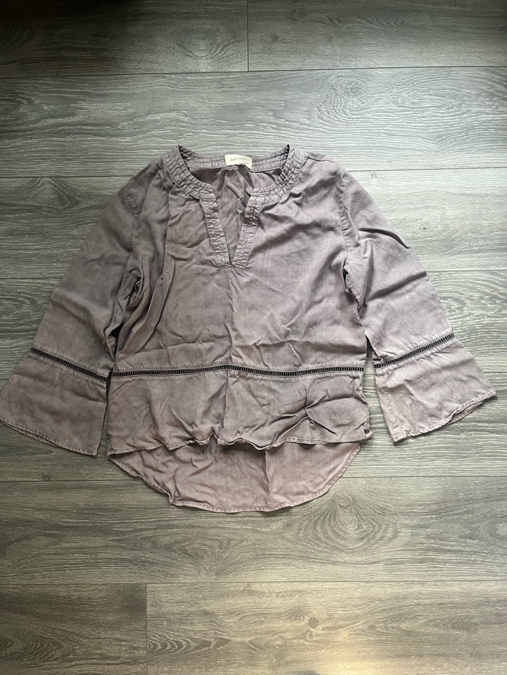 Cloth + Stone Anthropologie Gray Long Bell Sleeve Tencel Peasant Notch V Shirt L